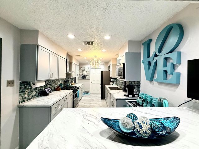 17314 Huntersglen Circle, Humble, TX 77396