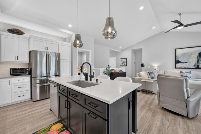 1132 Oak Knoll Road, Sun Prairie, WI 53590