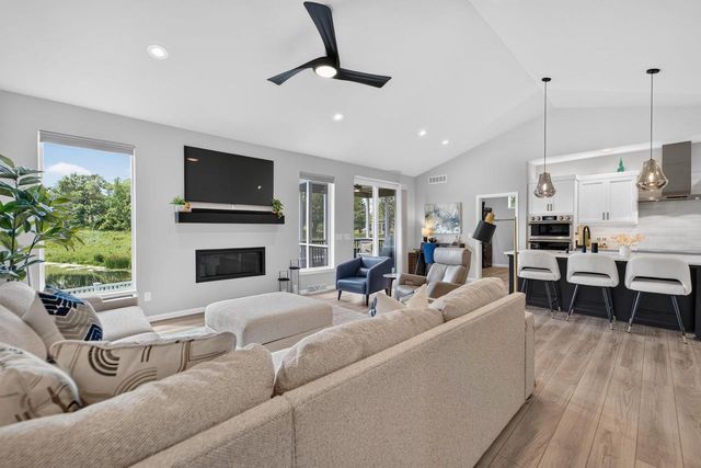 1132 Oak Knoll Road, Sun Prairie, WI 53590