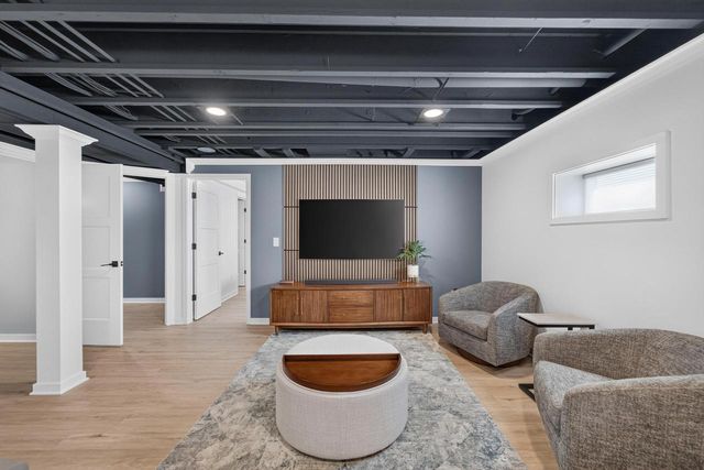 1132 Oak Knoll Road, Sun Prairie, WI 53590