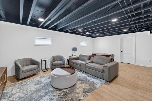 1132 Oak Knoll Road, Sun Prairie, WI 53590