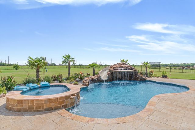 413 Cattle Barron Drive, Mclendon Chisholm, TX 75032