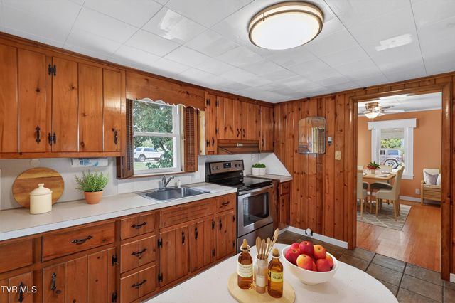 1616 Tremont Avenue, Bristol, TN 37620