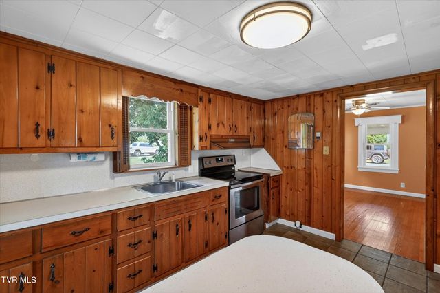 1616 Tremont Avenue, Bristol, TN 37620