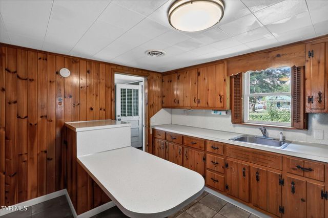 1616 Tremont Avenue, Bristol, TN 37620