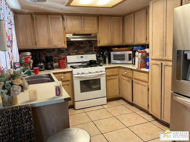 12125 Sumac Drive, Desert Hot Springs, CA 92240