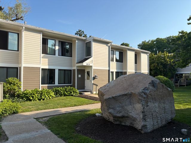 31 Olcott Way 31, Ridgefield, CT 06877