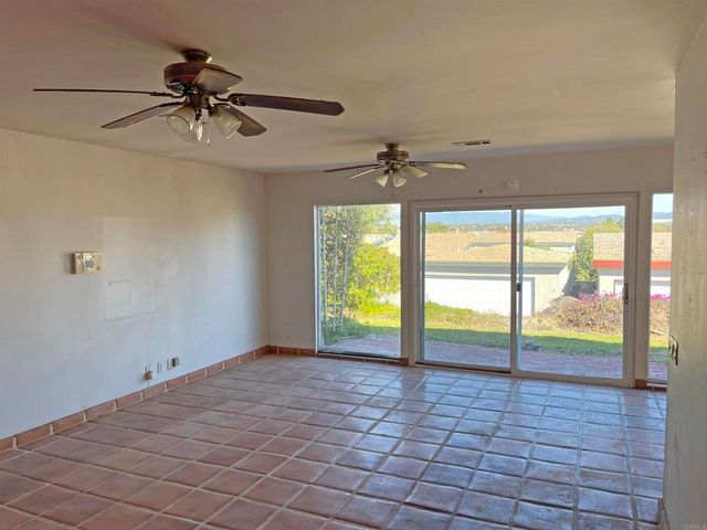 3808 Vista Campana S 22, Oceanside, CA 92057