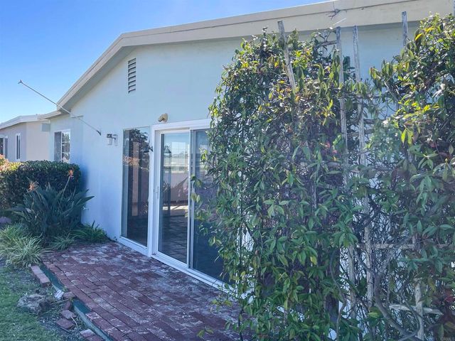 3808 Vista Campana S 22, Oceanside, CA 92057