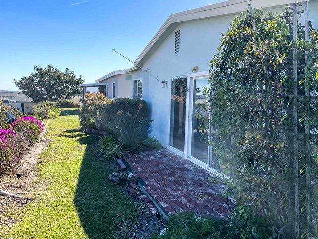 3808 Vista Campana S 22, Oceanside, CA 92057