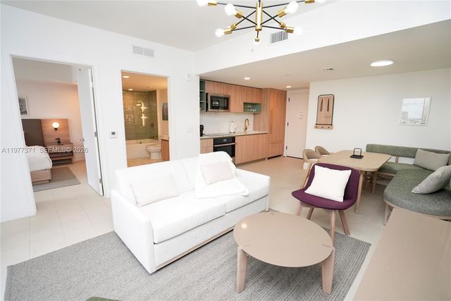 159 NE 6th St 2711, Miami, FL 33132