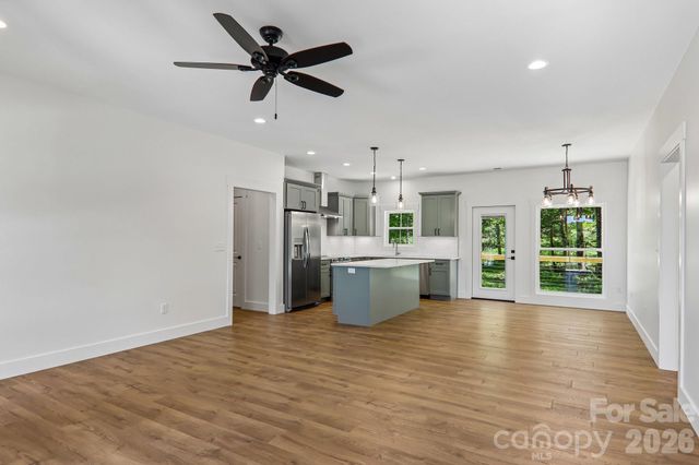 36 Haywood Crossing Drive, Hendersonville, NC 28791