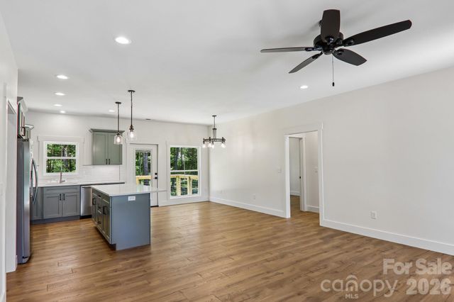 36 Haywood Crossing Drive, Hendersonville, NC 28791