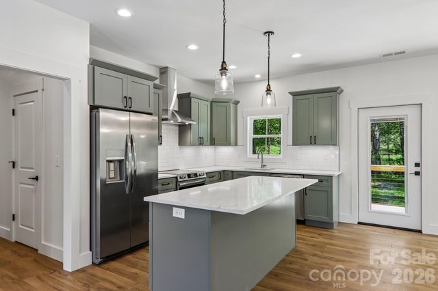 36 Haywood Crossing Drive, Hendersonville, NC 28791