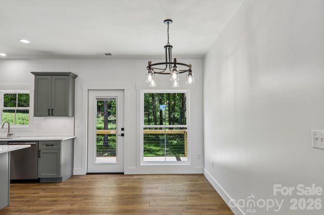 36 Haywood Crossing Drive, Hendersonville, NC 28791