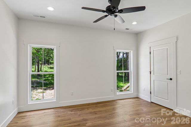 36 Haywood Crossing Drive, Hendersonville, NC 28791