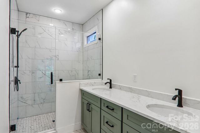36 Haywood Crossing Drive, Hendersonville, NC 28791