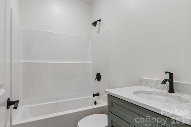 36 Haywood Crossing Drive, Hendersonville, NC 28791