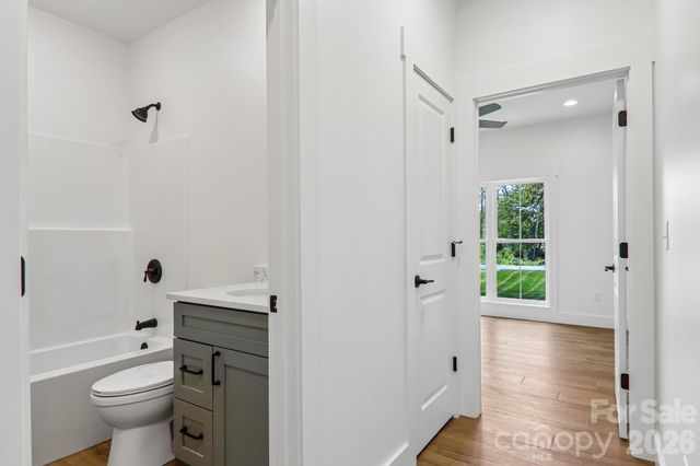 36 Haywood Crossing Drive, Hendersonville, NC 28791