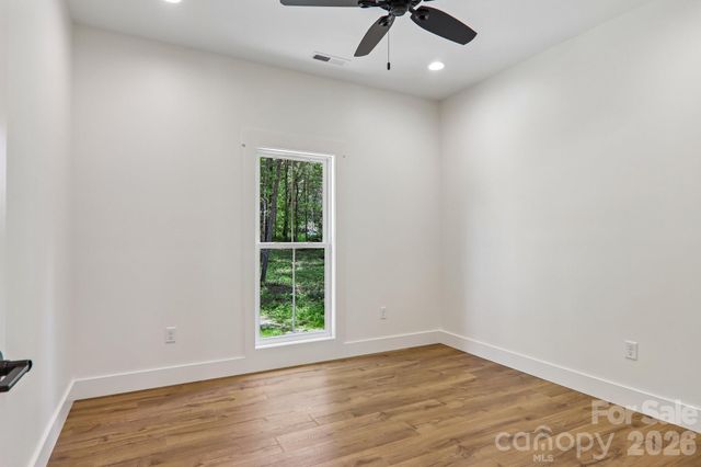 36 Haywood Crossing Drive, Hendersonville, NC 28791
