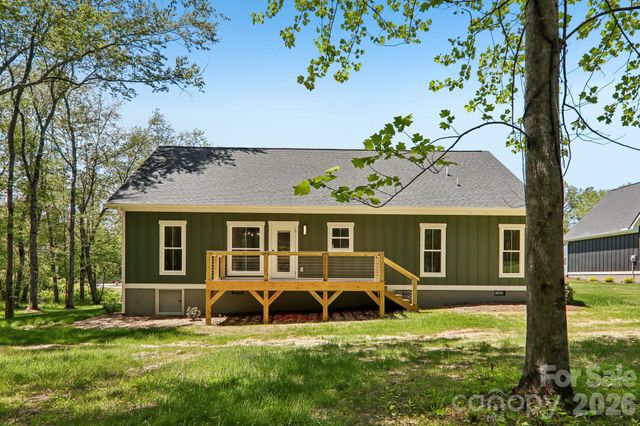 36 Haywood Crossing Drive, Hendersonville, NC 28791