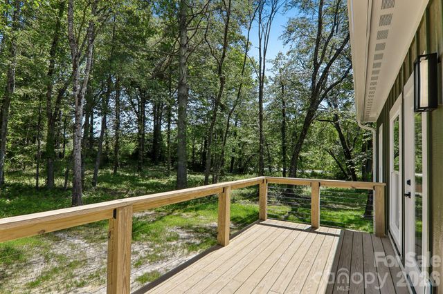 36 Haywood Crossing Drive, Hendersonville, NC 28791