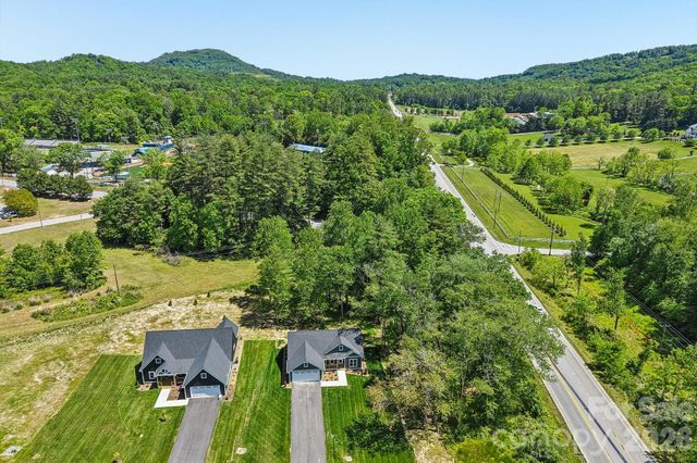 36 Haywood Crossing Drive, Hendersonville, NC 28791