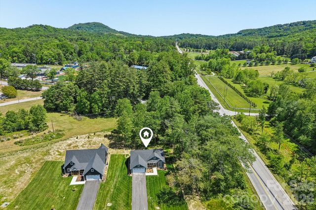 36 Haywood Crossing Drive, Hendersonville, NC 28791