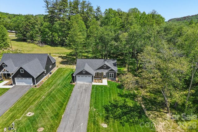 36 Haywood Crossing Drive, Hendersonville, NC 28791