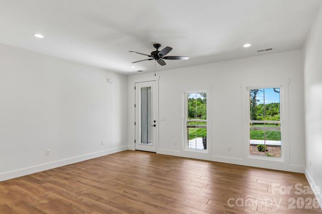 36 Haywood Crossing Drive, Hendersonville, NC 28791