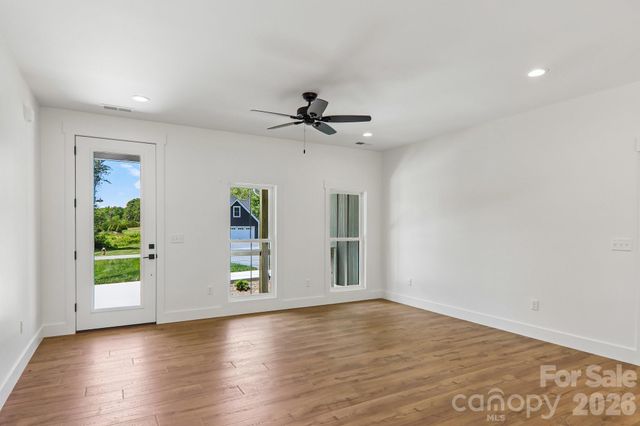 36 Haywood Crossing Drive, Hendersonville, NC 28791