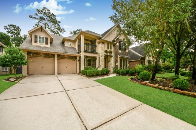 18 Blue Wildflower Place, The Woodlands, TX 77354