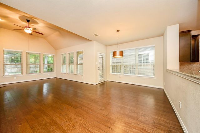 18 Blue Wildflower Place, The Woodlands, TX 77354