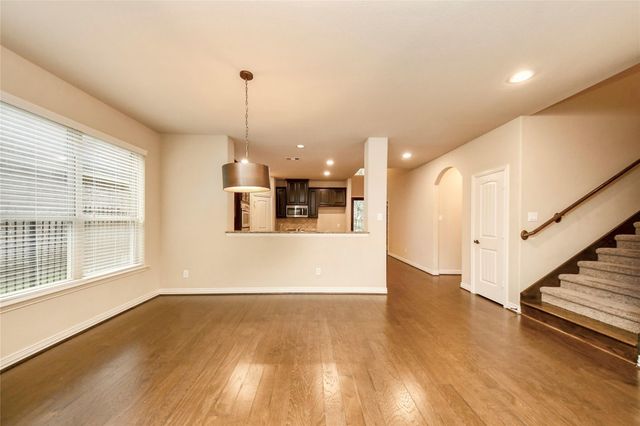 18 Blue Wildflower Place, The Woodlands, TX 77354