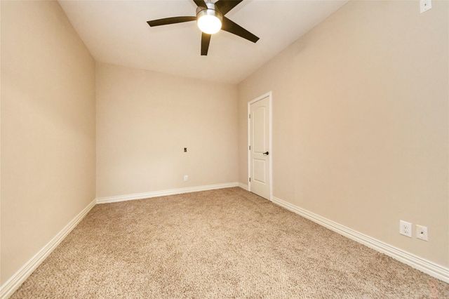 18 Blue Wildflower Place, The Woodlands, TX 77354