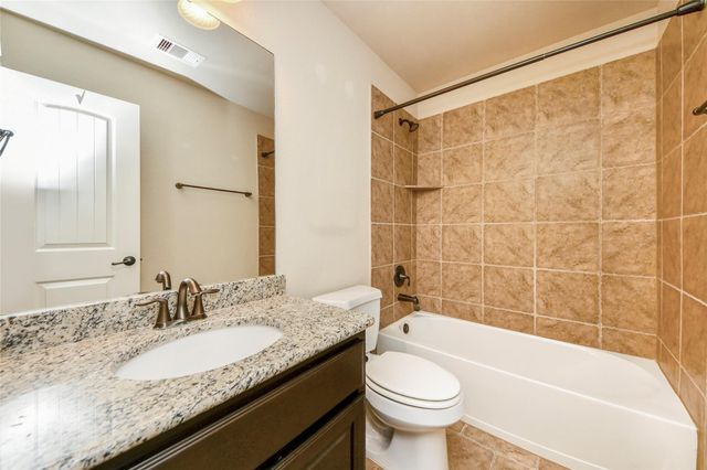 18 Blue Wildflower Place, The Woodlands, TX 77354