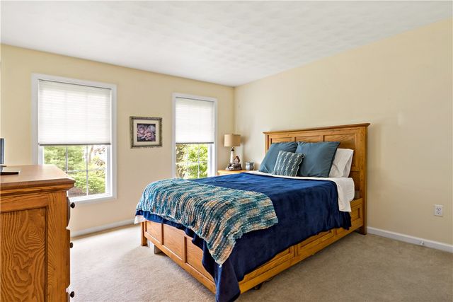 110 Fieldstone Lane, North Kingstown, RI 02874