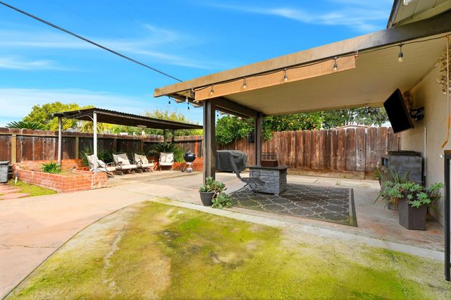 3557 E Pico Avenue, Fresno, CA 93726