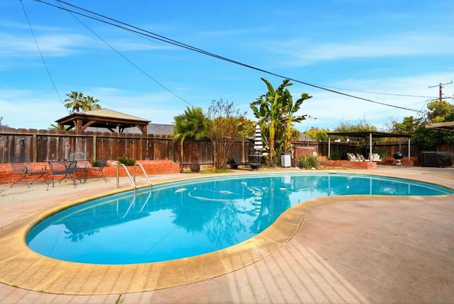 3557 E Pico Avenue, Fresno, CA 93726