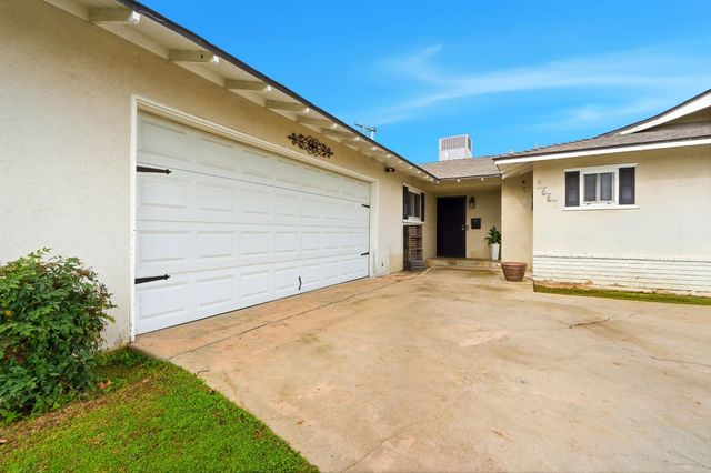 3557 E Pico Avenue, Fresno, CA 93726