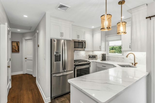 263 1st Avenue, Massapequa Park, NY 11762
