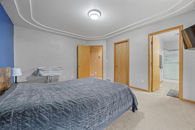 4163 54th Street S, Fargo, ND 58104