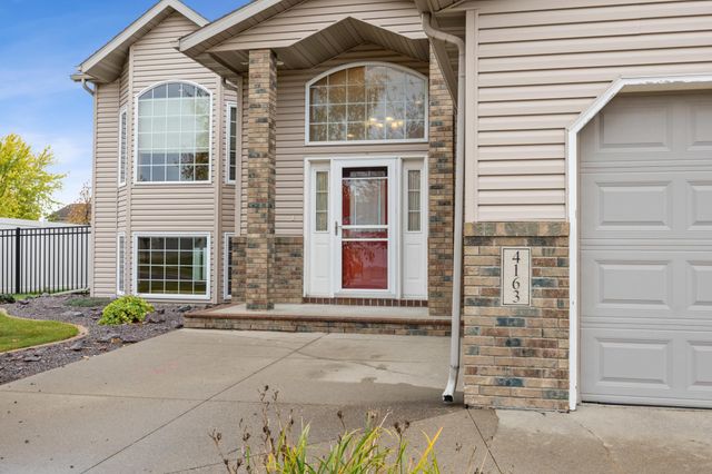 4163 54th Street S, Fargo, ND 58104