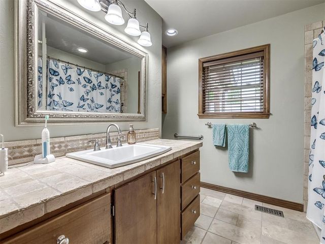 2420 E 5th Street, Edmond, OK 73034