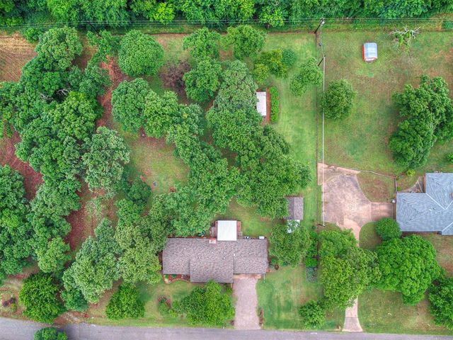 2420 E 5th Street, Edmond, OK 73034