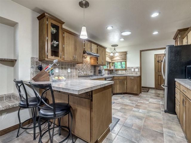 2420 E 5th Street, Edmond, OK 73034