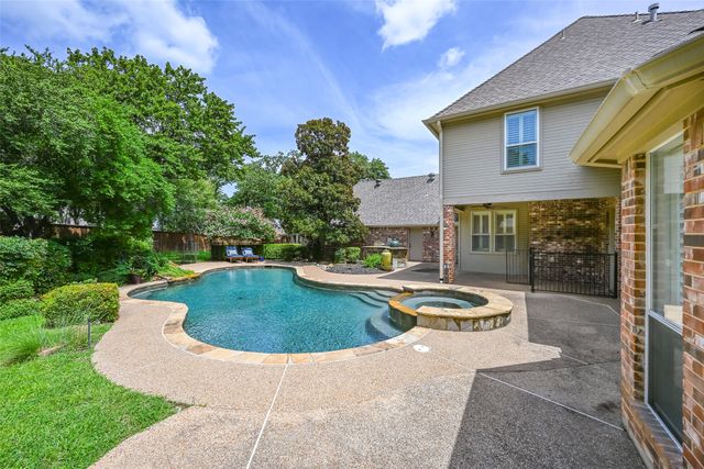 2300 Woodmoor Lane, Colleyville, TX 76034