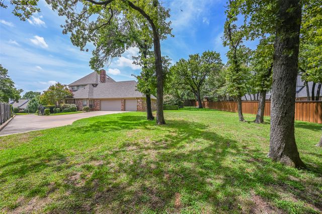 2300 Woodmoor Lane, Colleyville, TX 76034
