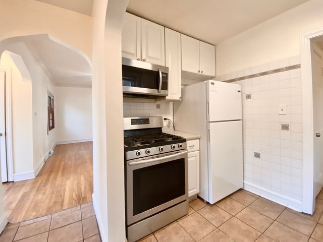 18034 Ridgewood Avenue, Lansing, IL 60438