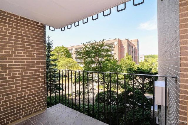 1050 Wall Street 2E, Ann Arbor, MI 48105